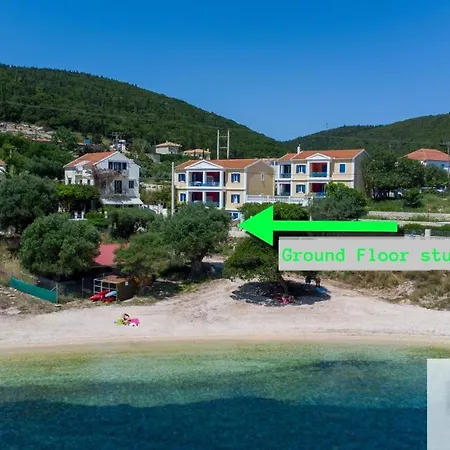 Apartment Ground Floor On Zavalata In Fiskardo! 20 Steps From Zavalata Beach! *