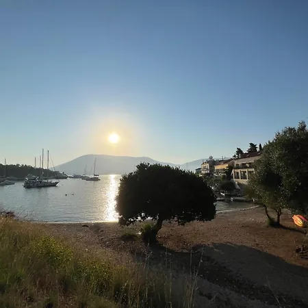 Ground Floor On Zavalata In Fiskardo! 20 Steps From Zavalata Beach! Apartment *