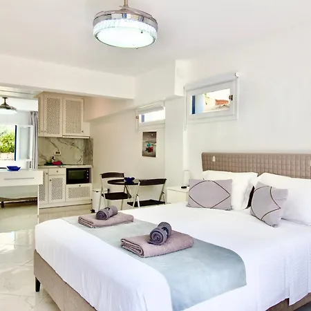 Apartment Ground Floor On Zavalata In Fiskardo! 20 Steps From Zavalata Beach! Fiskardo